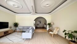 Everitt Road (D15), Terrace #563258141